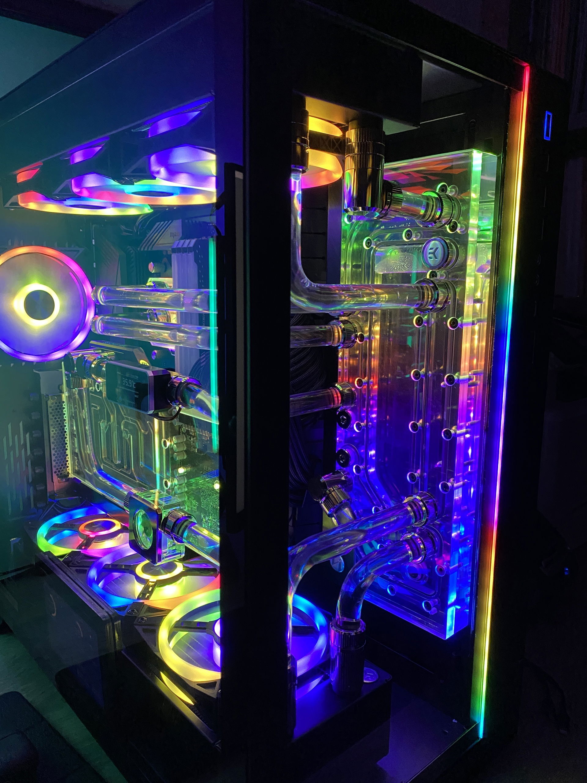 Lian Li OD11 XL EKWB » builds.gg
