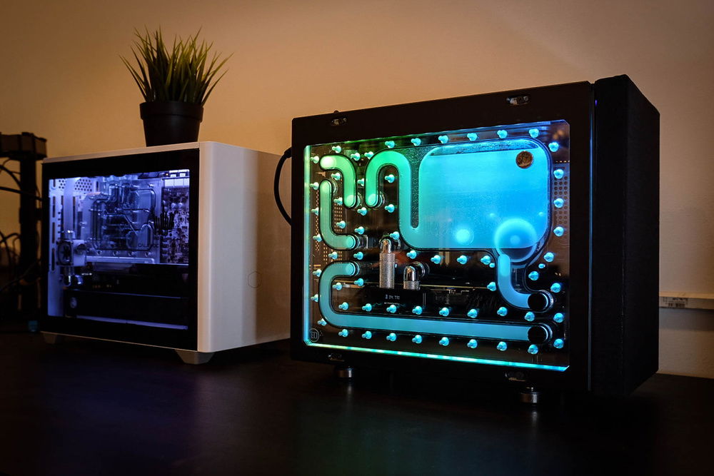 With my previous NR200 build