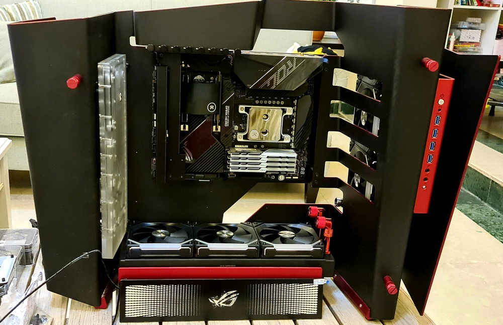 Progressing,  installing Lian Lib011 distro plate was a nightmare,  as it require to cut this case...