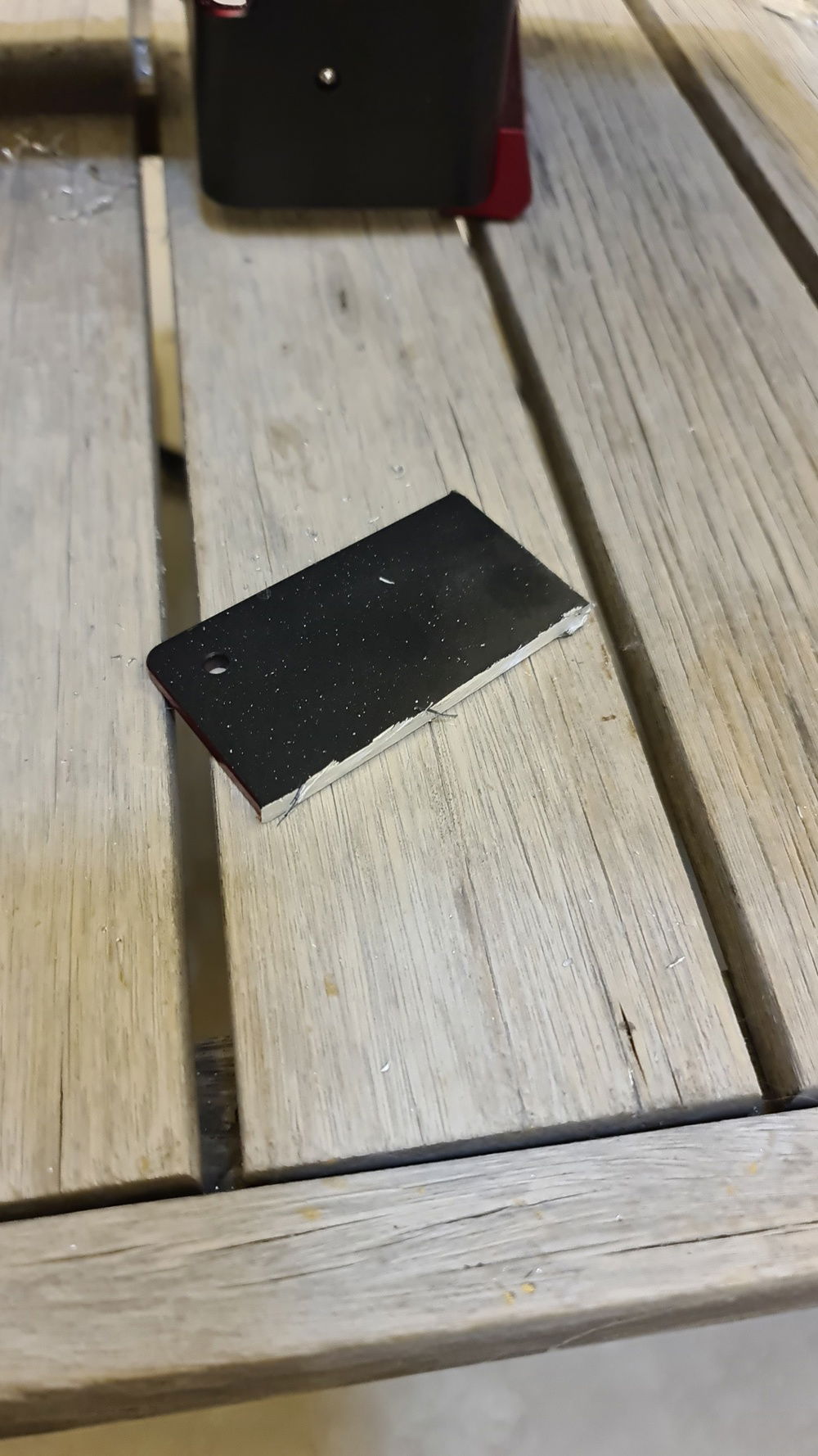 Extra piece removed,  to fit the DDC pump of the back.of distro plate