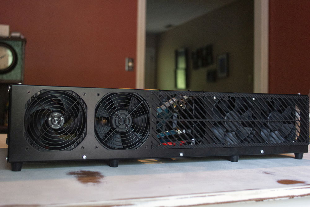 RIP in pieces. One of the thicc boi yate loons broke a blade in transit and wasn't worth hassling PPCS over a $5 fan. So there's one Arctic p12.