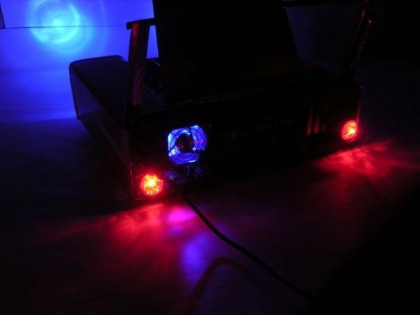 ...and working brake lights which are connected to the HDD activity header