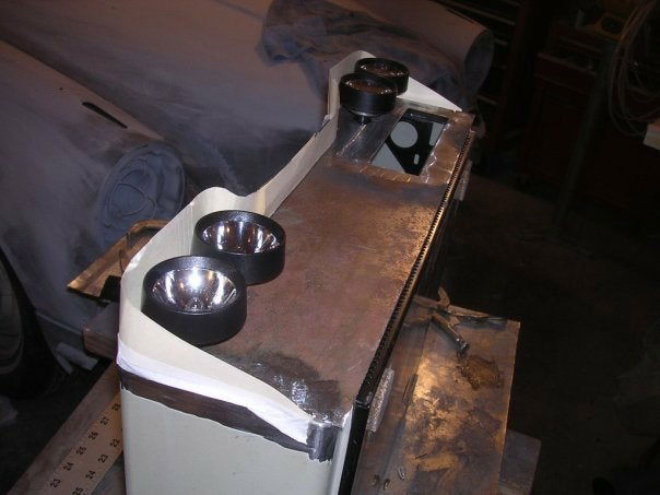 mockup of the front in cardboard with flashlights