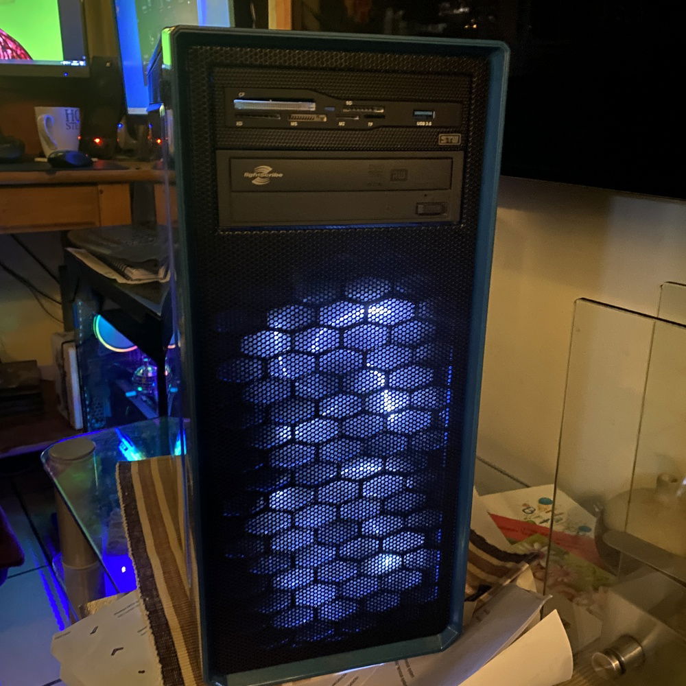 2 front case fans included with the Focus G