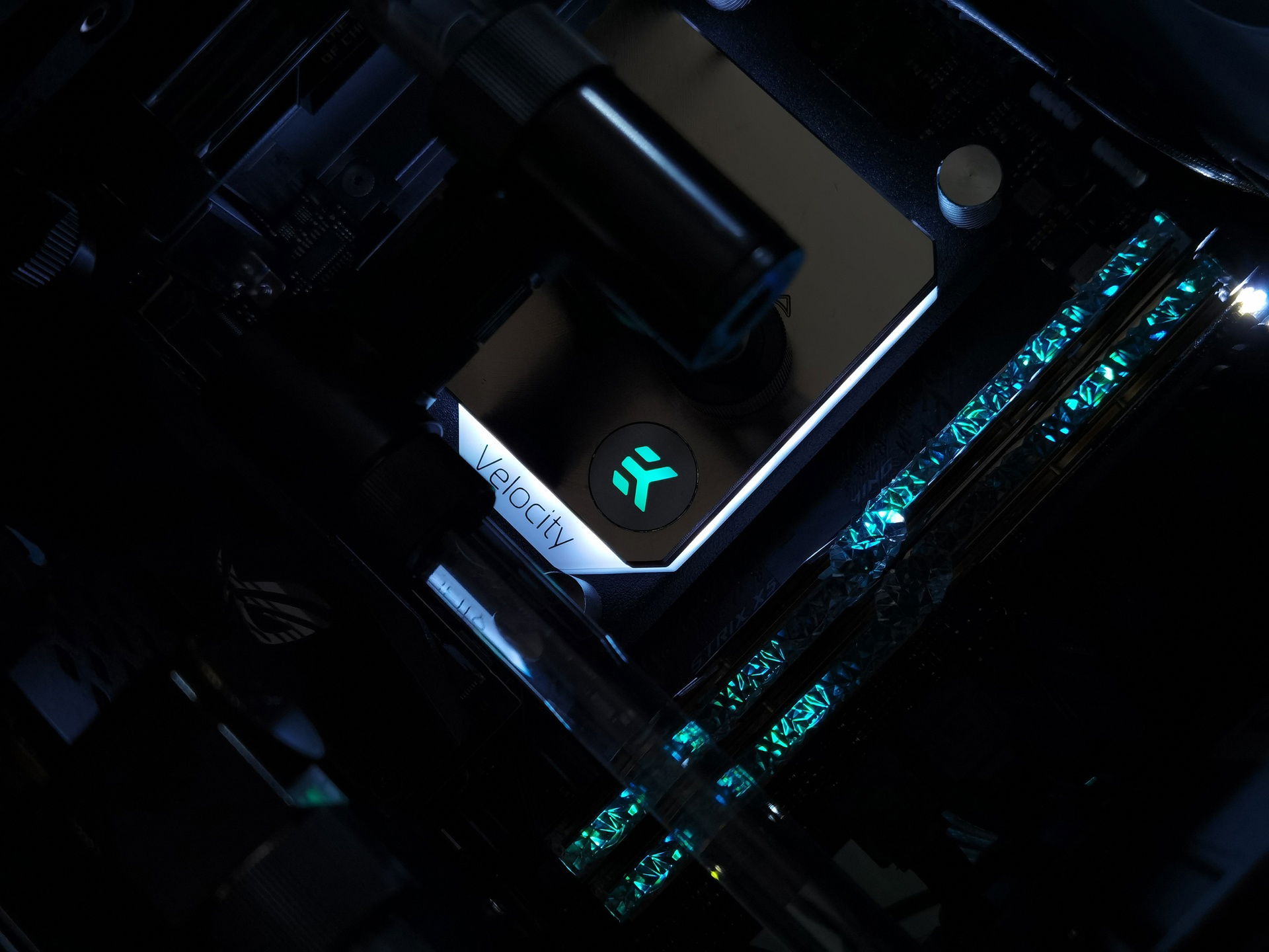 Razer Tomahawk MiniITX build » builds.gg