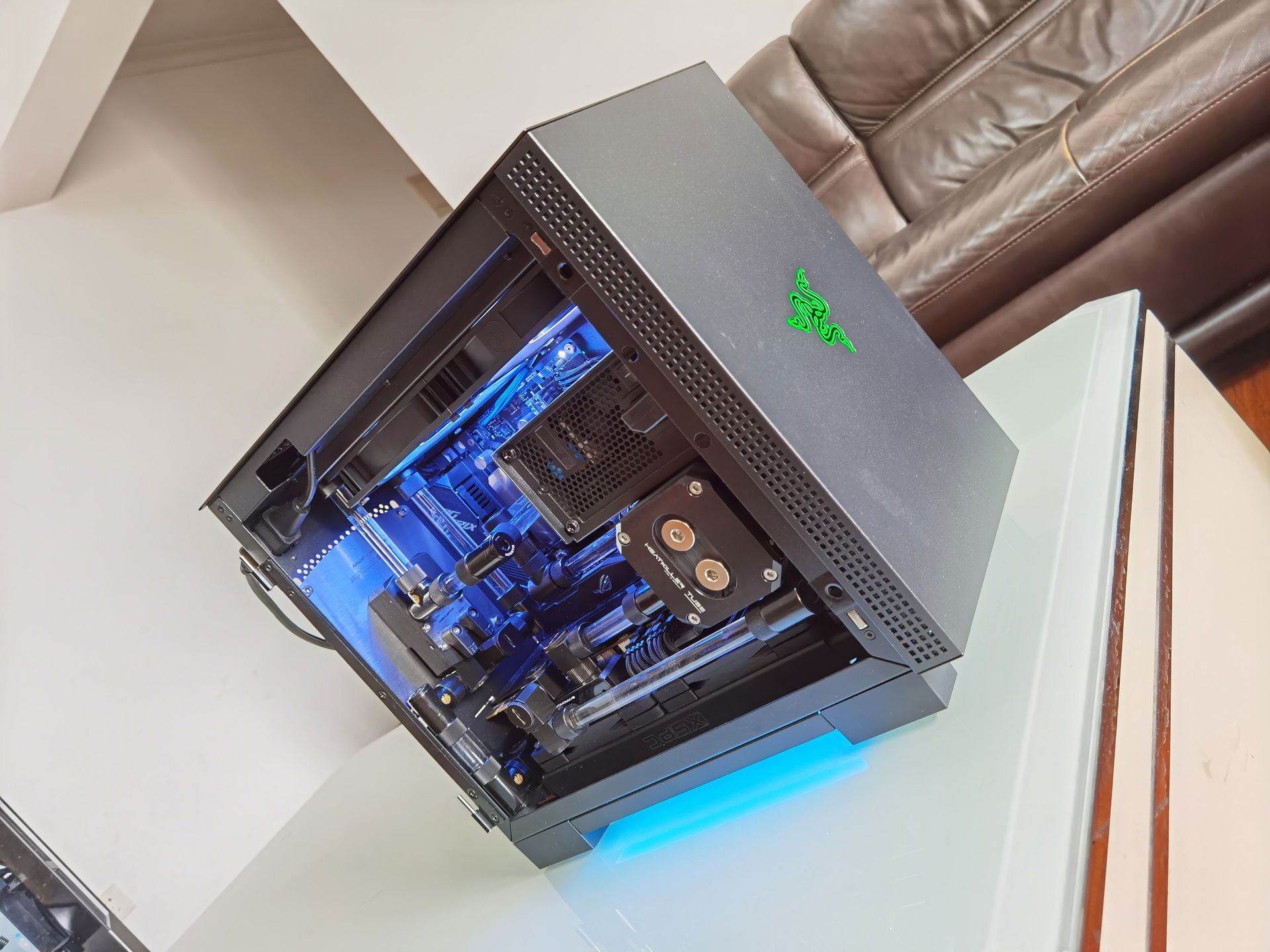 Razer Tomahawk Mini-ITX build » builds.gg