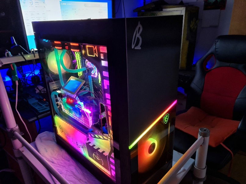 In this view you can see obliquely the front and the left side