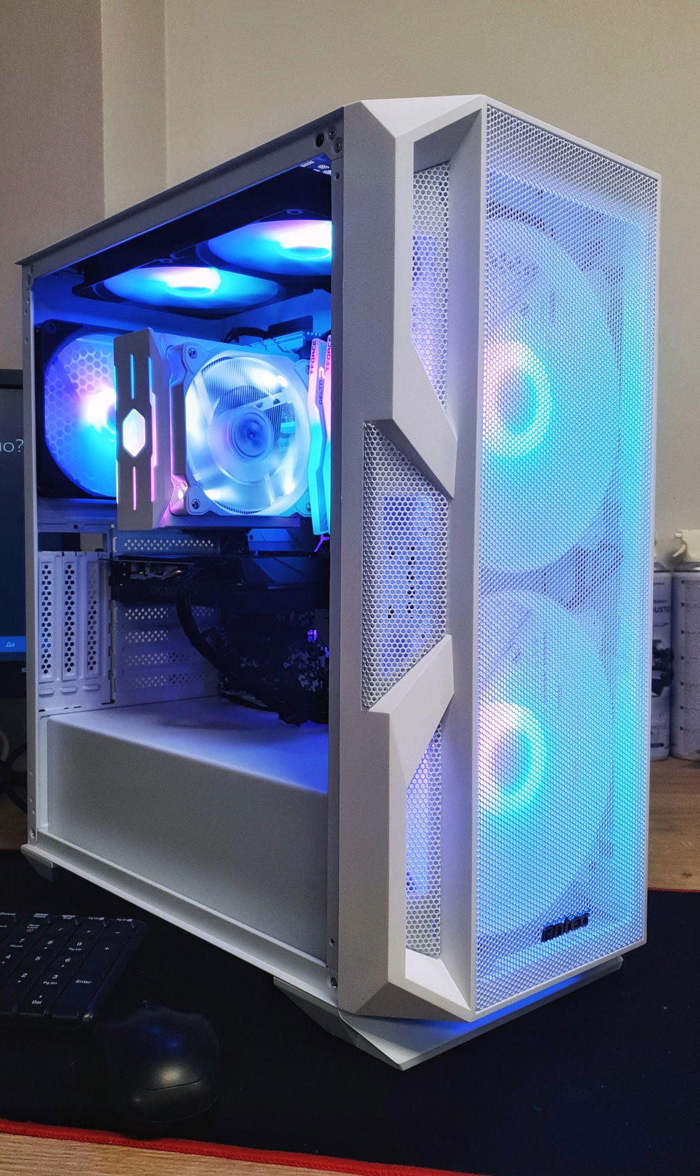 So sad builds.gg does not support videos, I got such nice videos of this build :(