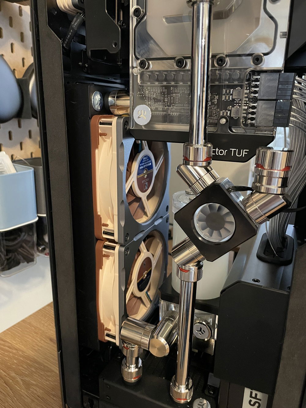 Phanteks Shift X Custom Loop » builds.gg