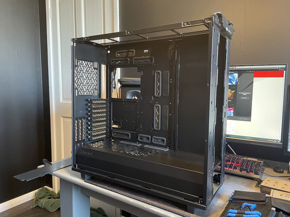 Meshify 2 XL Stripped