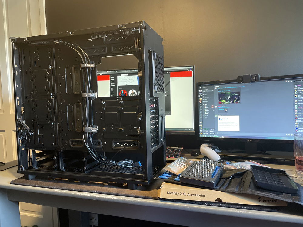 Meshify 2 XL Stripped