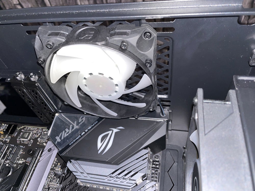 Rear fan wire hole cut