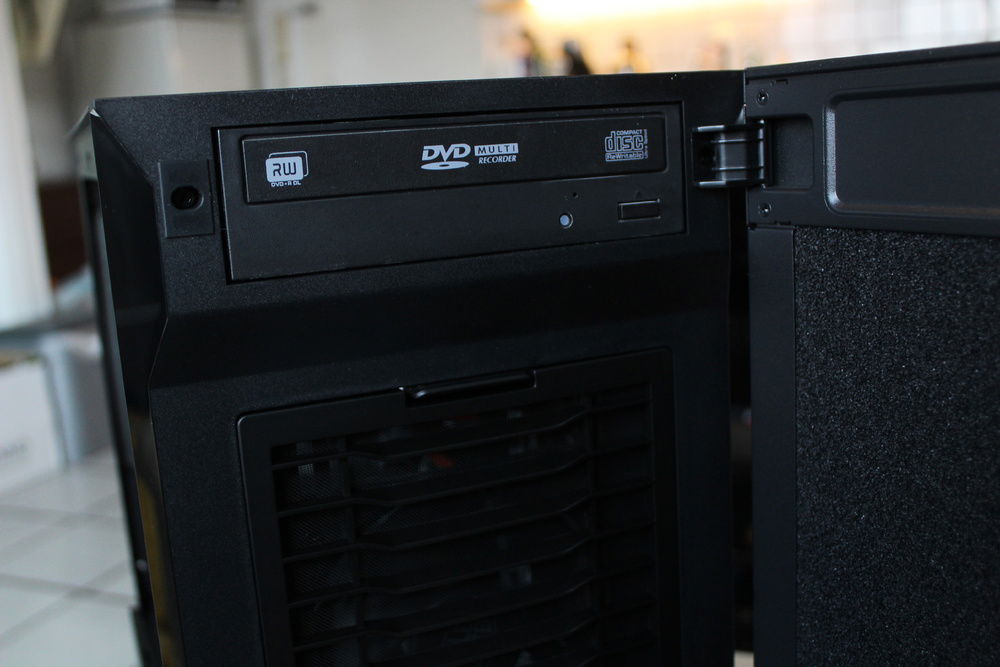 DVD drive, took it from the previous media build, might come in handy.