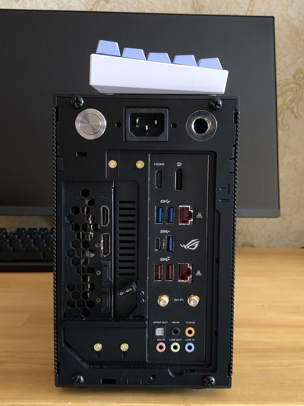 Tiny mini-ITX PC (rev. 2.0) » builds.gg