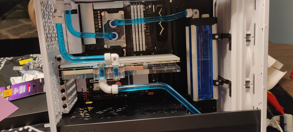 First fill, not the prettiest. Ended up taking the reservoir out for a much better cleaning job.