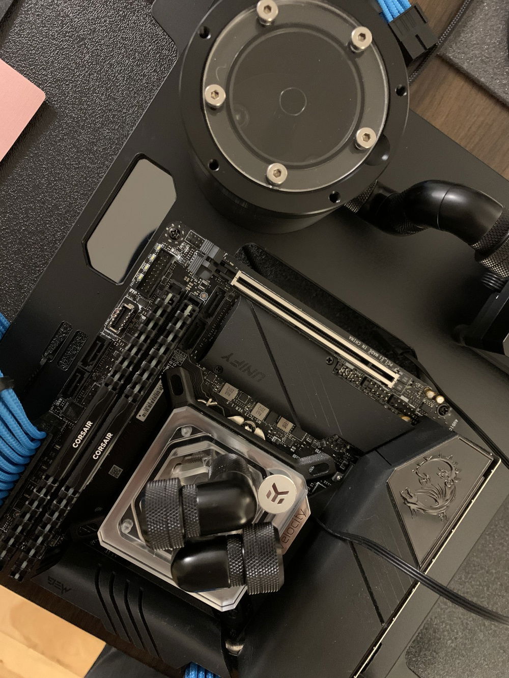 Screen behind the cutout is a cheap Amazon HDMI screen.