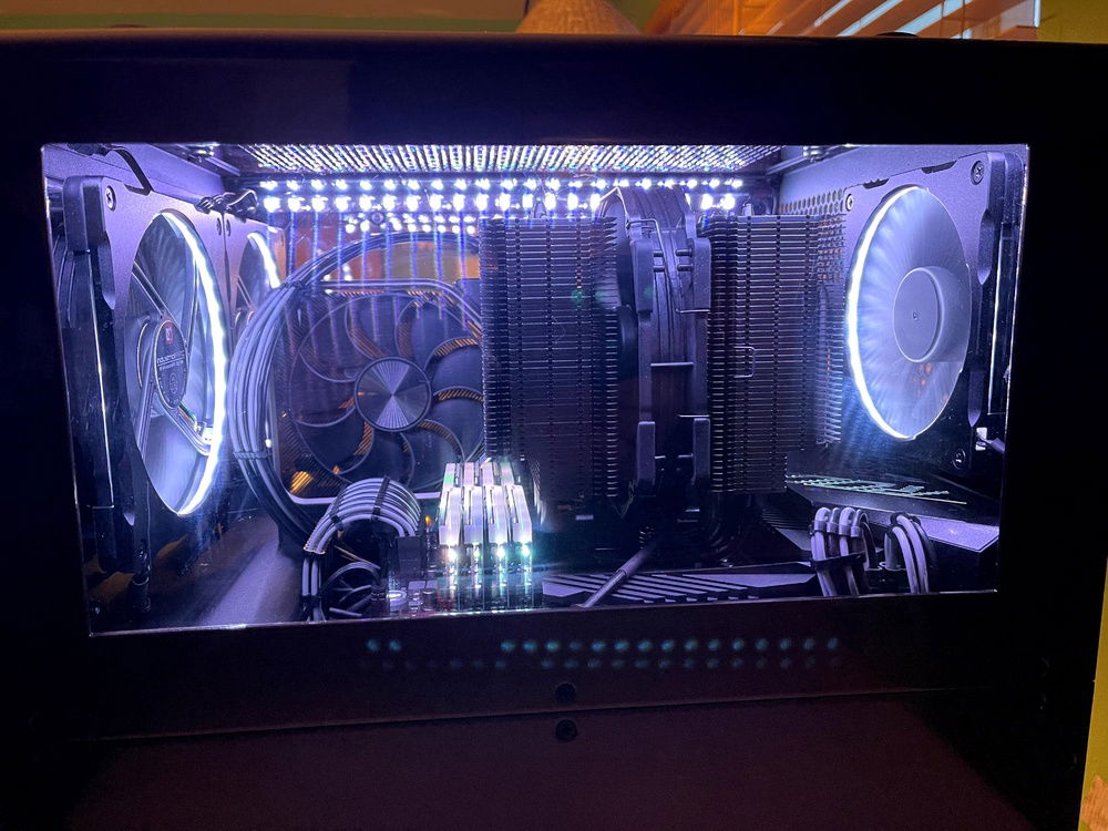 A peer into one of the windows, CPU-side. Sorry for the reflection.