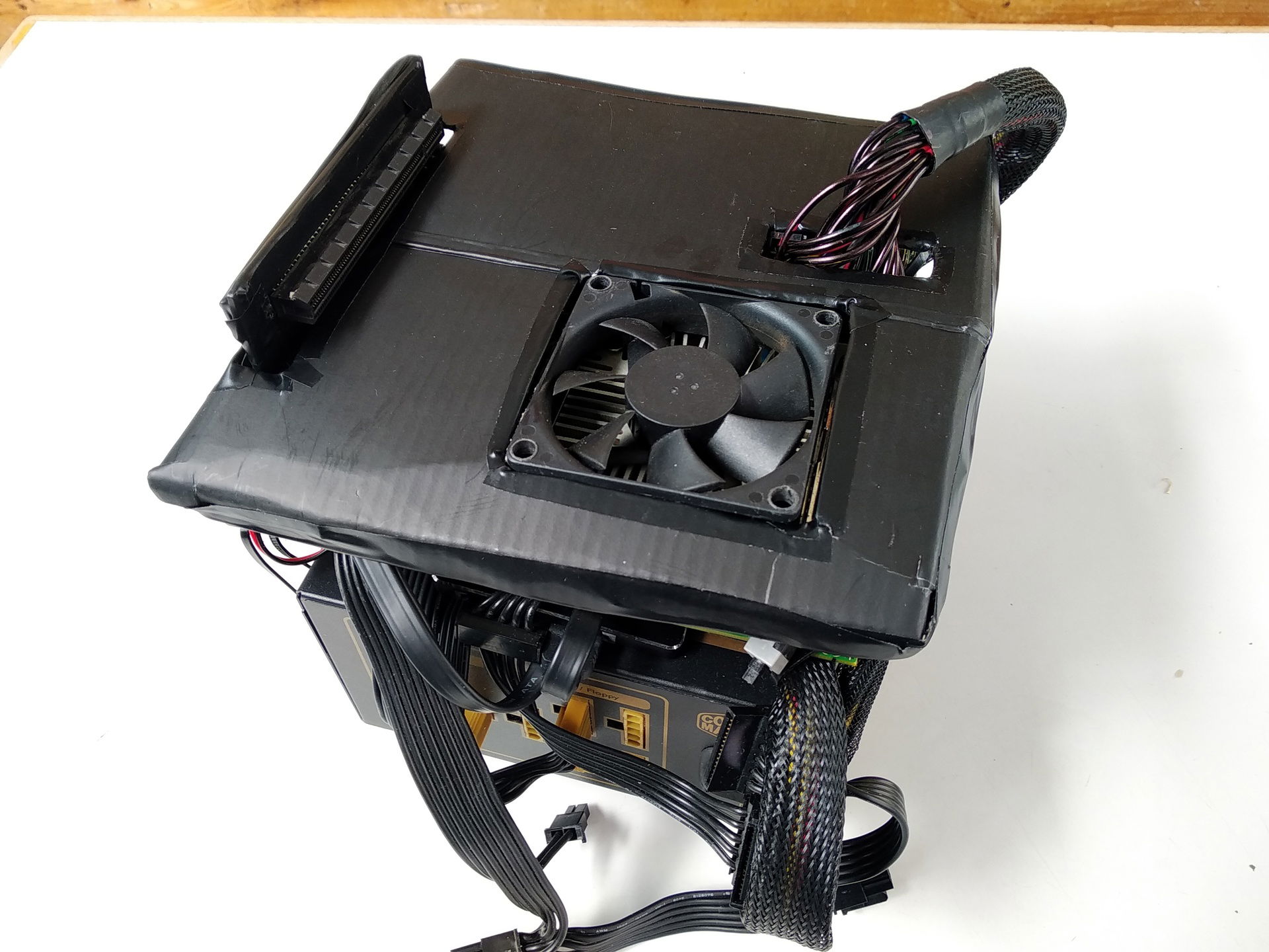 Minimalist GPU Test Bench 2.0 » builds.gg