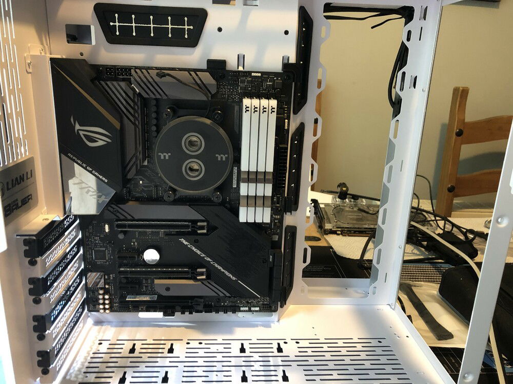 Whilst fairly compact, actually has plenty of room.