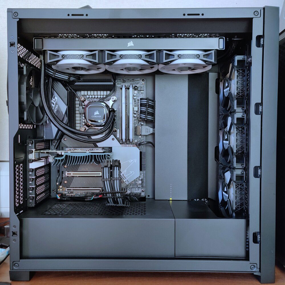 Cable extensions arrived. Brand: EZDIY-FAB. Using a GT 730 until the real graphics card arrives.