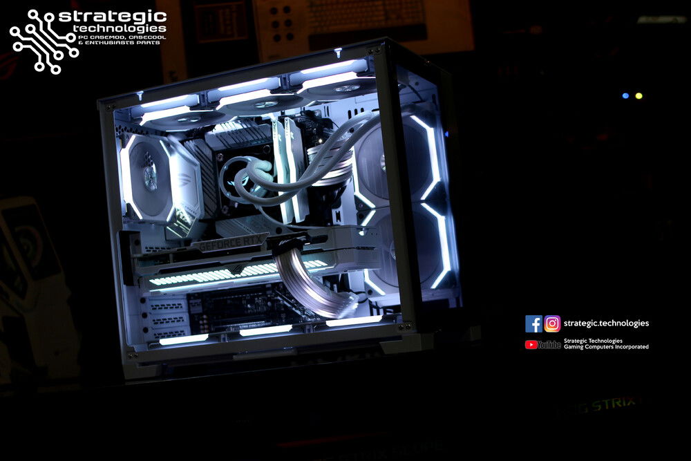 ASUS ROG Strix White x Lian Li 011 Dynamic Mini White » builds.gg