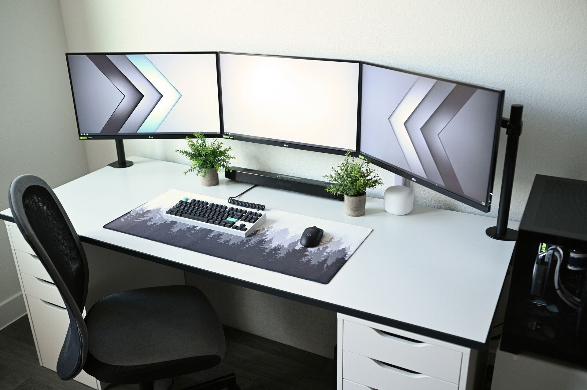 2021 Editing & Gaming Desktop Setup » builds.gg