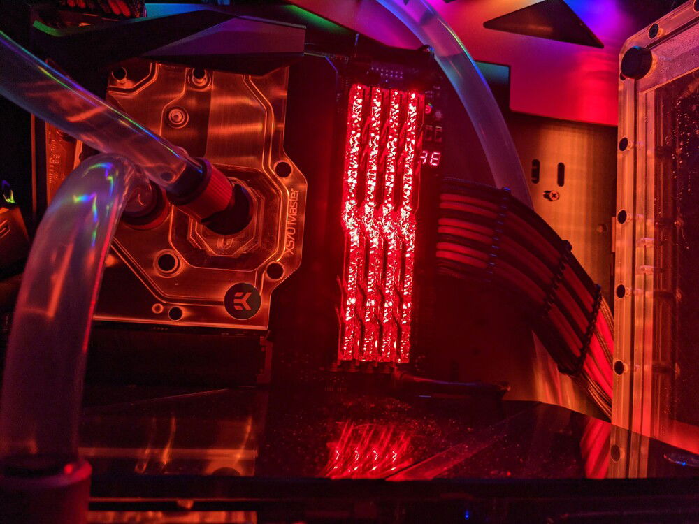 CPU Monoblock, no side panel, no flash