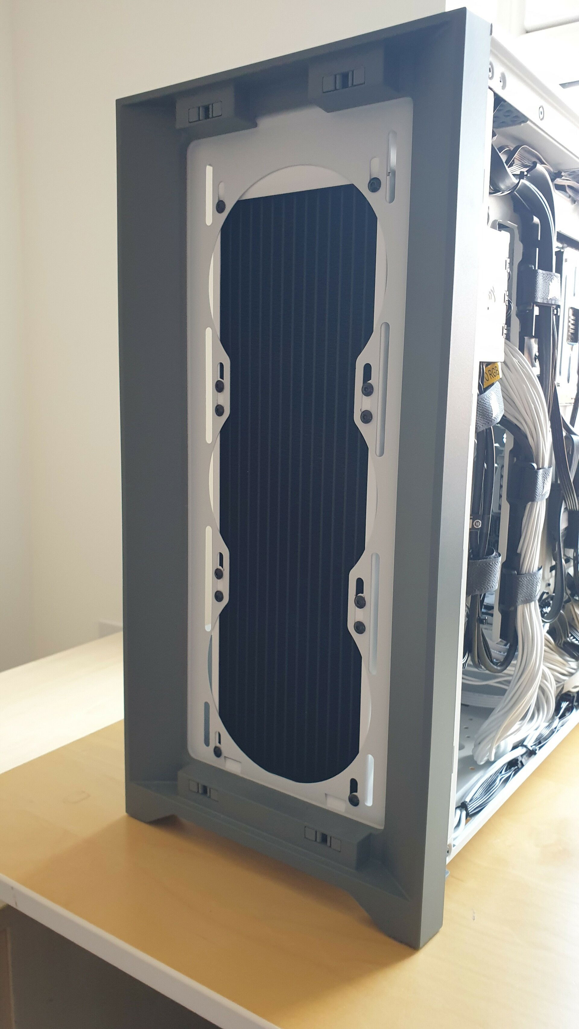 Gwendoline A Corsair 4000D Airflow custom watercooling build » builds.gg