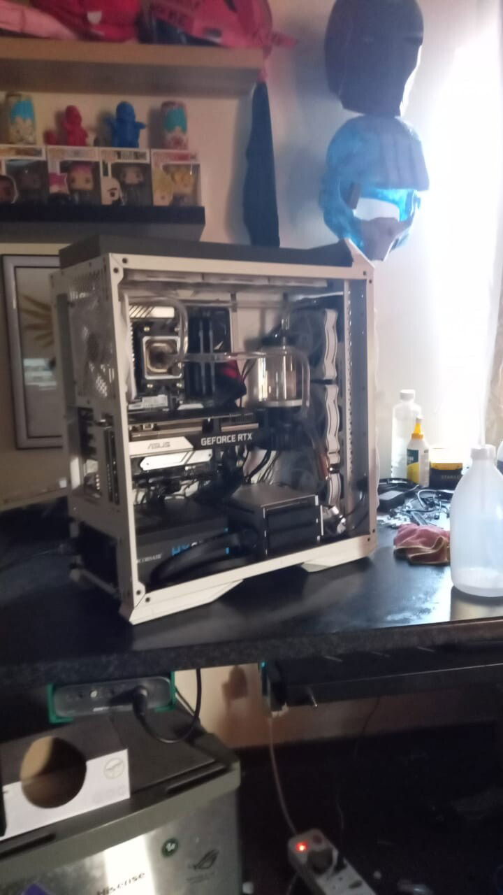 Cleaned up, wired up and ready to boot