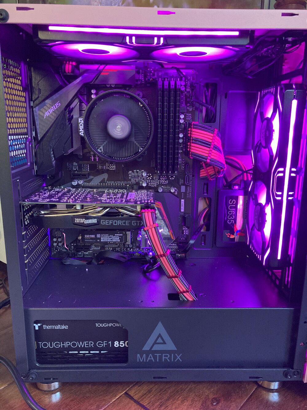 And new cablemod cables. Final pick before I sent it out