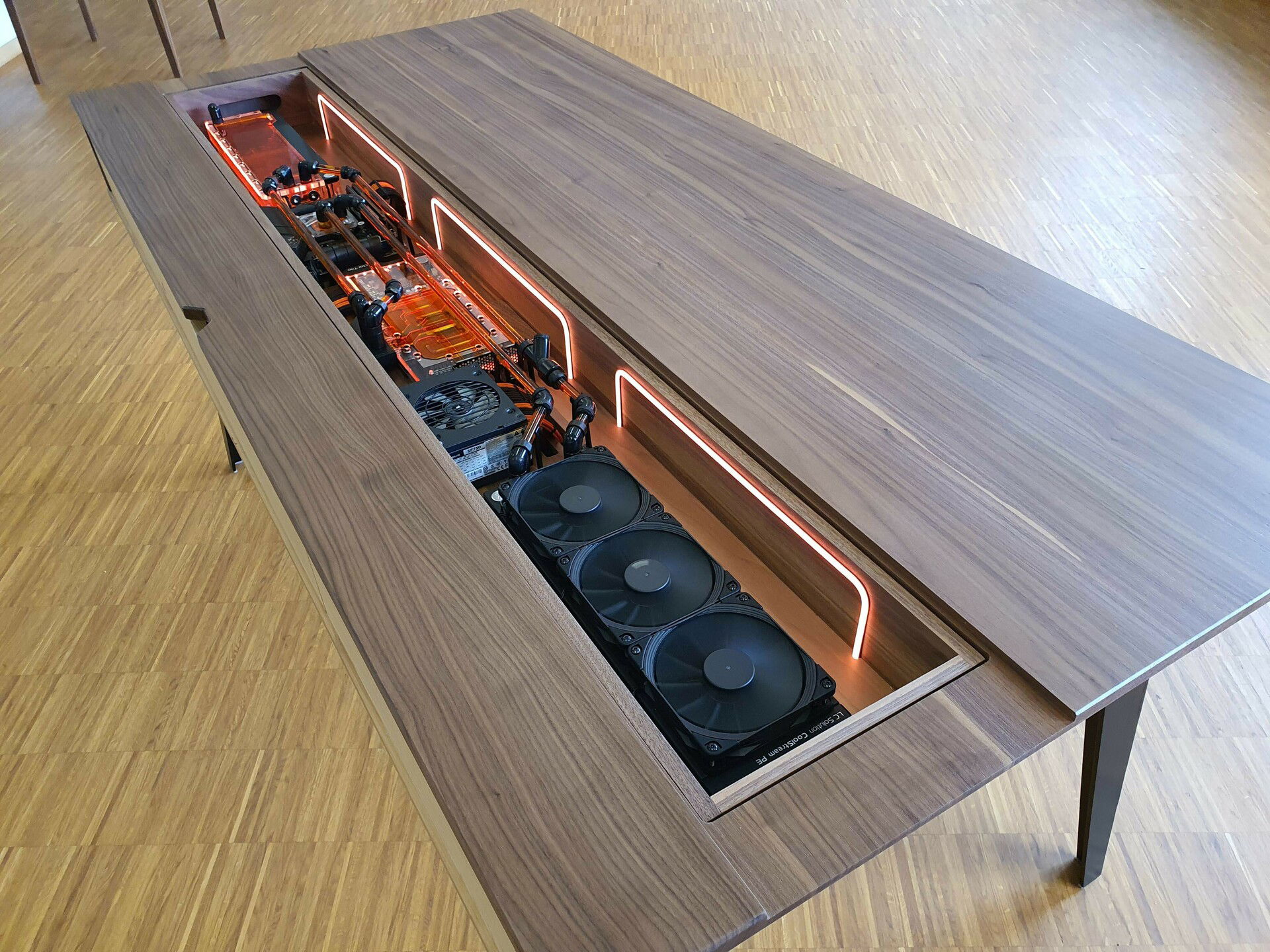 "COSK" a wooden PC desk with a computer inside » builds.gg