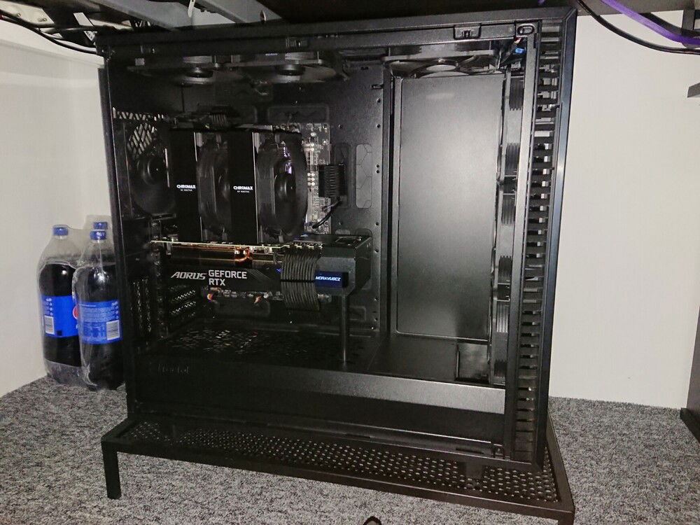 Kinda wanted to shoot an image with the RGB illuminating the inside but it was too dark so here's the final build shot with flash...