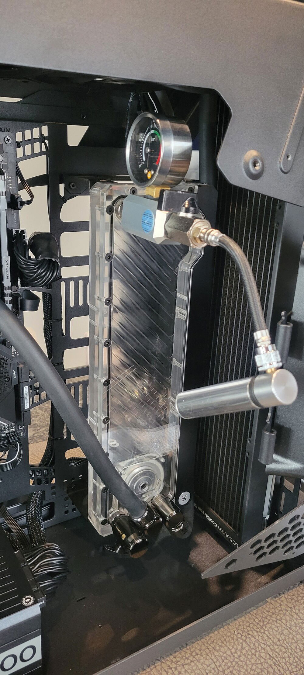 Since this is my first build using water cooling I opted to do a pressure test before adding water.