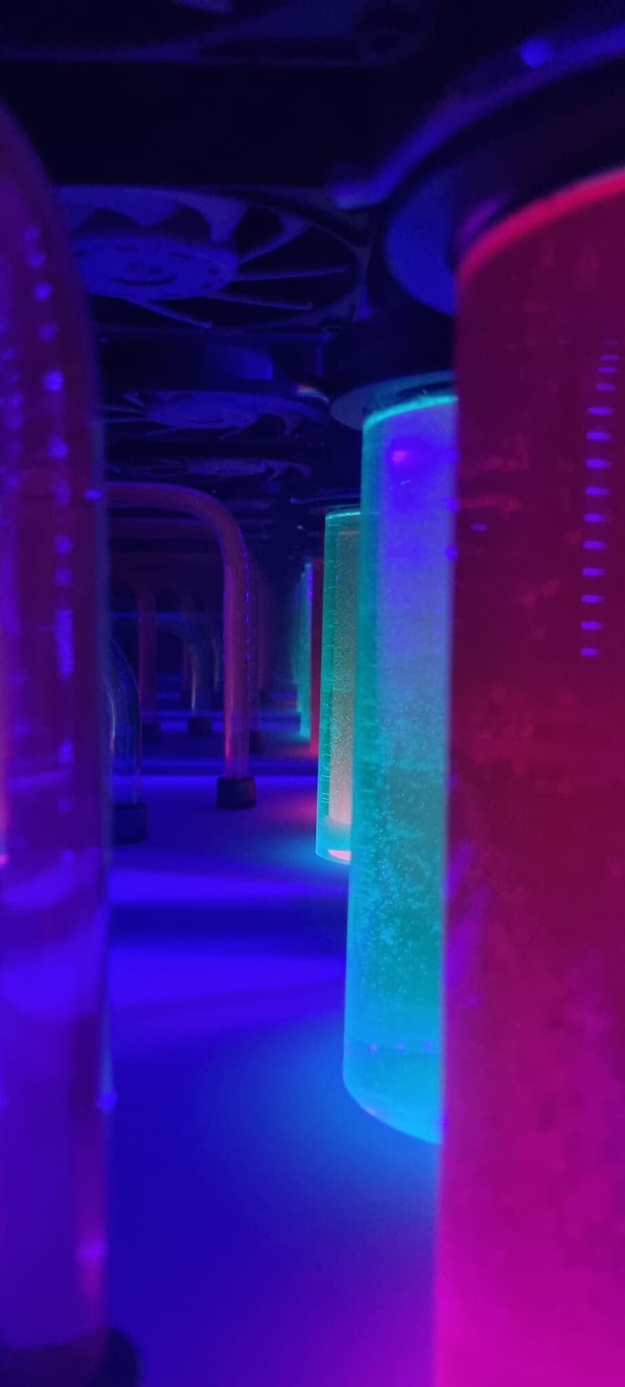 just love the infinity mirror effect can't wait for the proper Mayhems to go instead of the destilled water