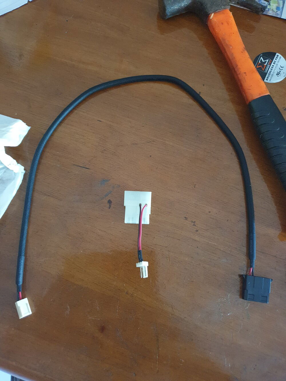 Decide to do some fan modding, as there isn't any 3-Pin Female Fan Adapter to 4-Pin Male Molex available in my local shop (it's too rare to find) other than 3-Pin Male Fan Adapter to 4-Pin Male Molex (which is very common)