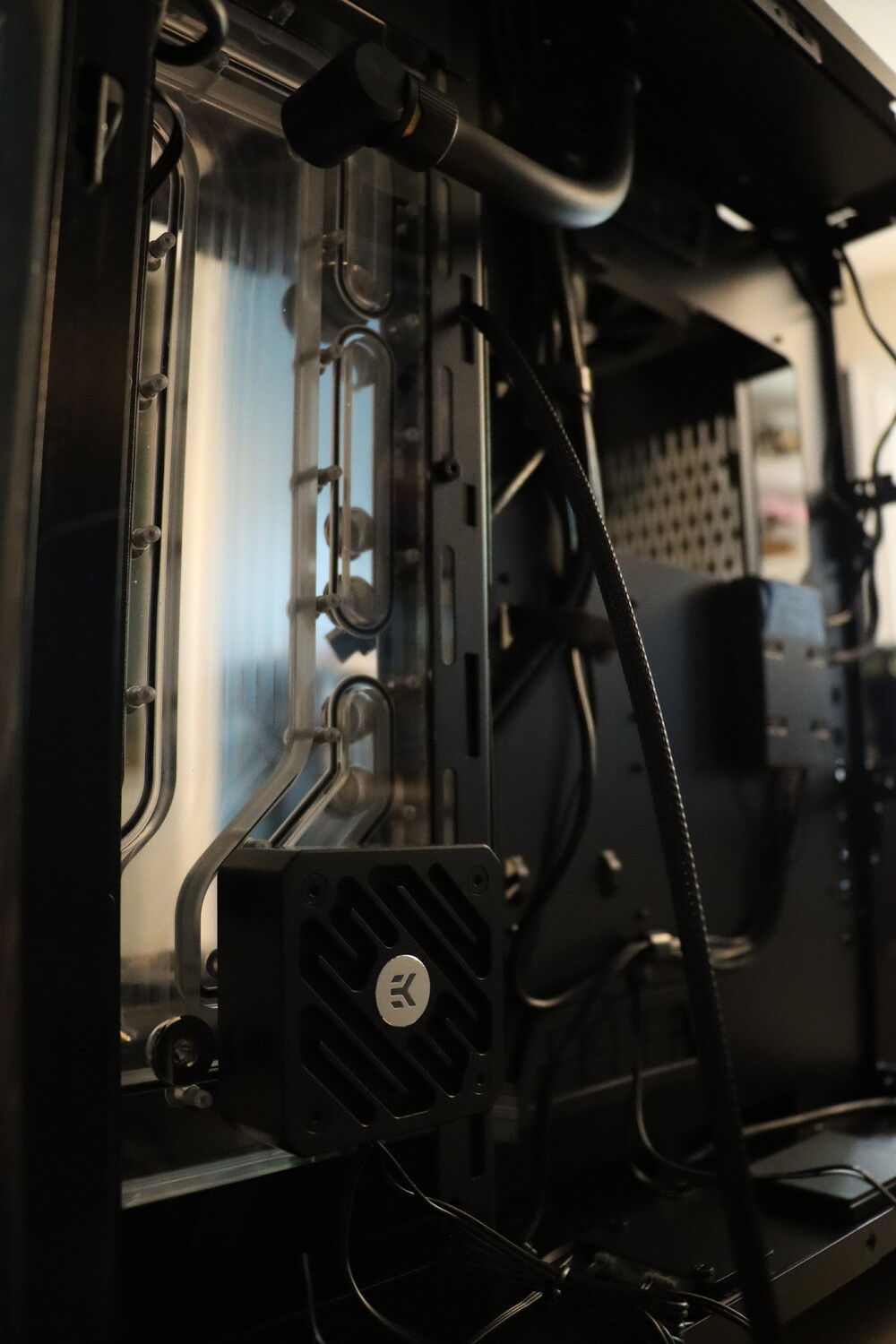 OH!  And I installed a DDC heatsink... which removed the possibility of using the drain, so I'm using one of the other two ports on the XE radiator to create a drain... I've never had a drain port either... maintenance is going to be WAY easier in this build...