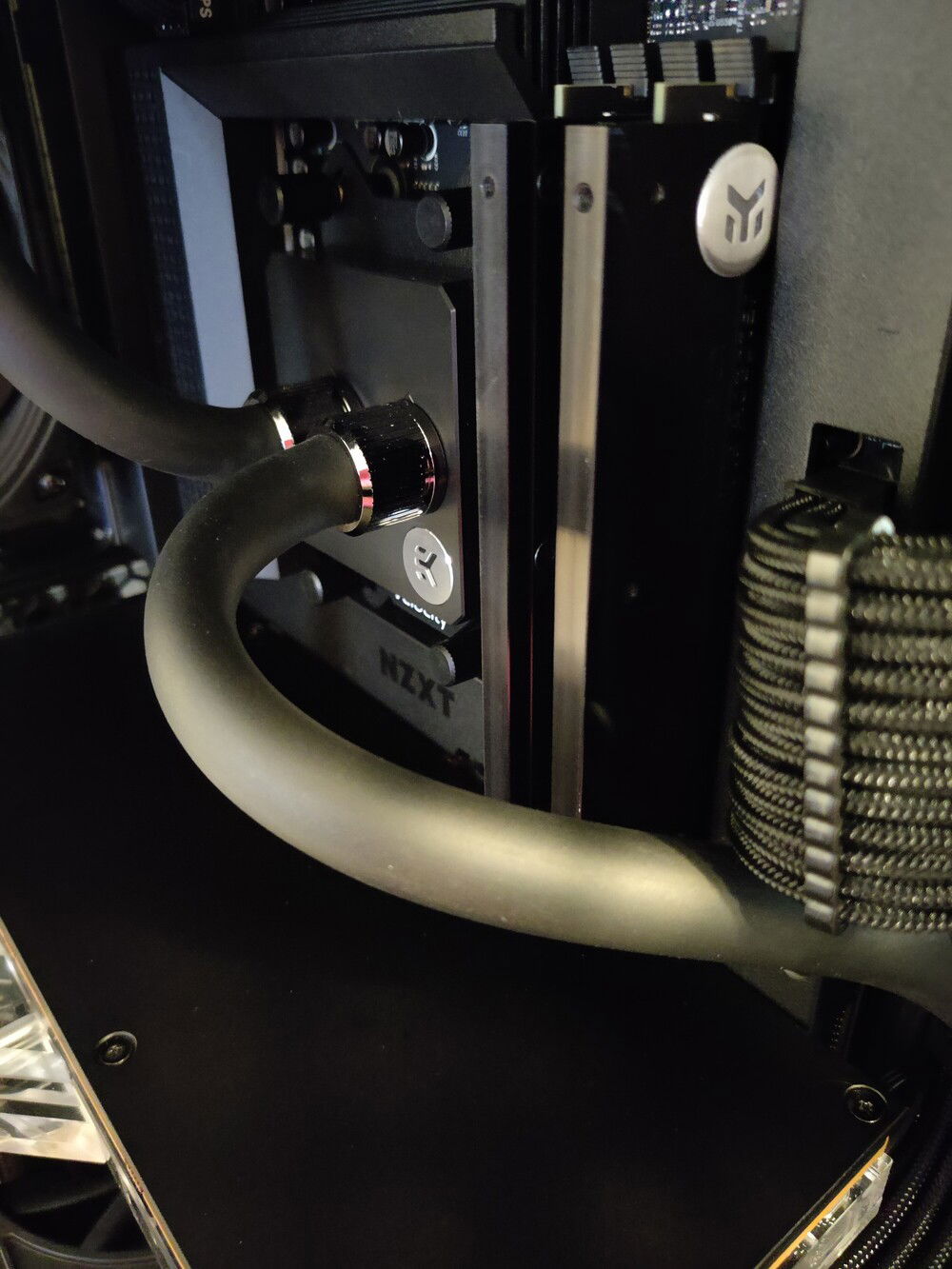 EKWB Velocity water block, G.Skill RAM with Monarch heatsinks.