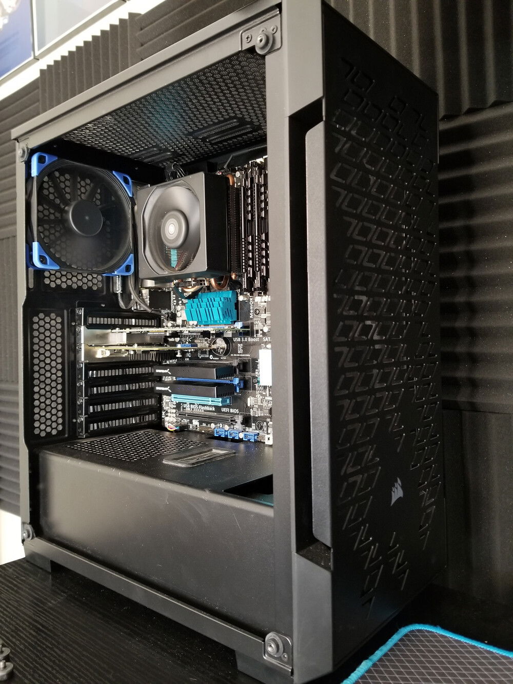 FX-6300 Container Server / view from front side