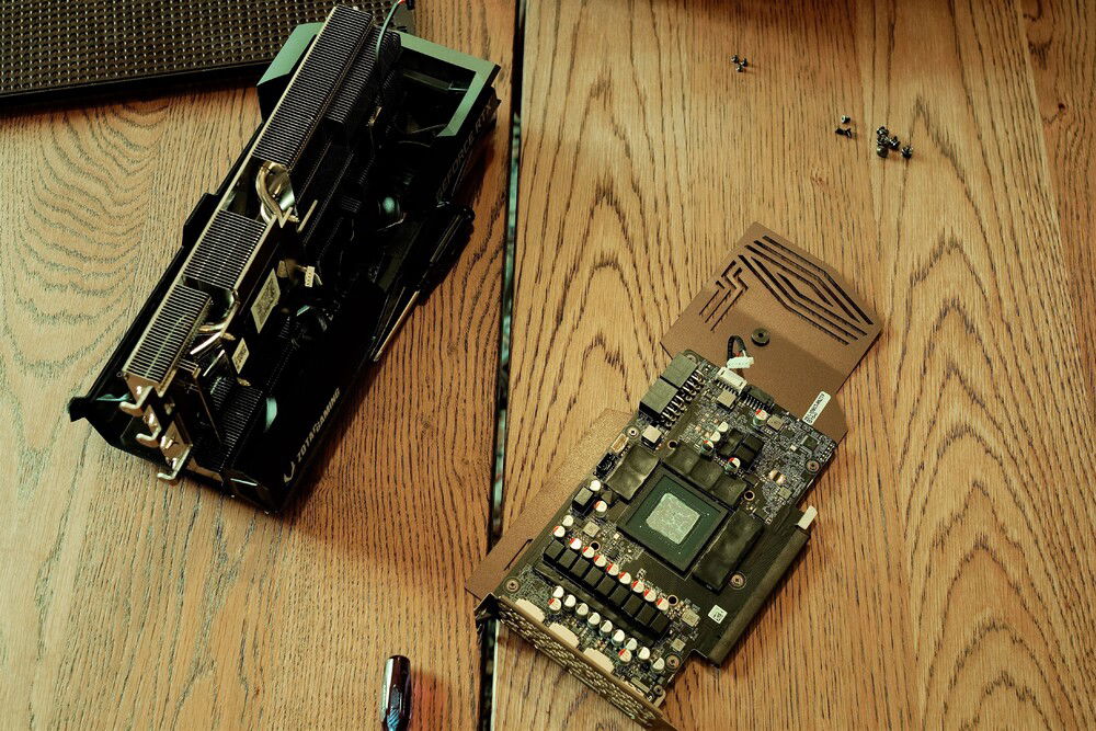 me removing the stock GPU cooling system - it was a bit scary but went fine!