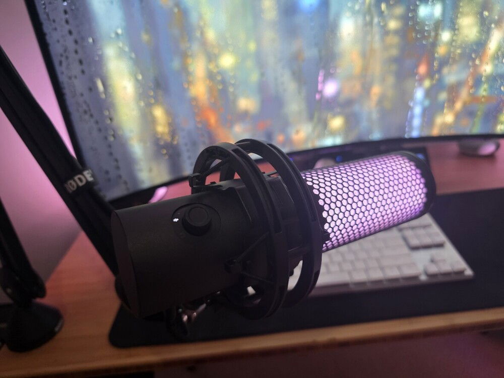 Proof I don't just buy Logitech! The latest addition to the setup is a HyperX Quadcast 2 S mic, replacing a Blue Yeti. Mounted on a Rode PSA-2 boom arm. The Yeti mounted pretty badly on this arm, and the shock mount was so big that combined with the size of the mic itself, it was constantly getting in my vision after I upgraded to the ultrawide monitor. So after years of loving the Yeti's sound, I went for something a little slimmer. Plus, look at that shock mount. I paid the extra for the 2S because I didn't want a red light in my face while streaming, and I can change the colour to white. Love this thing.