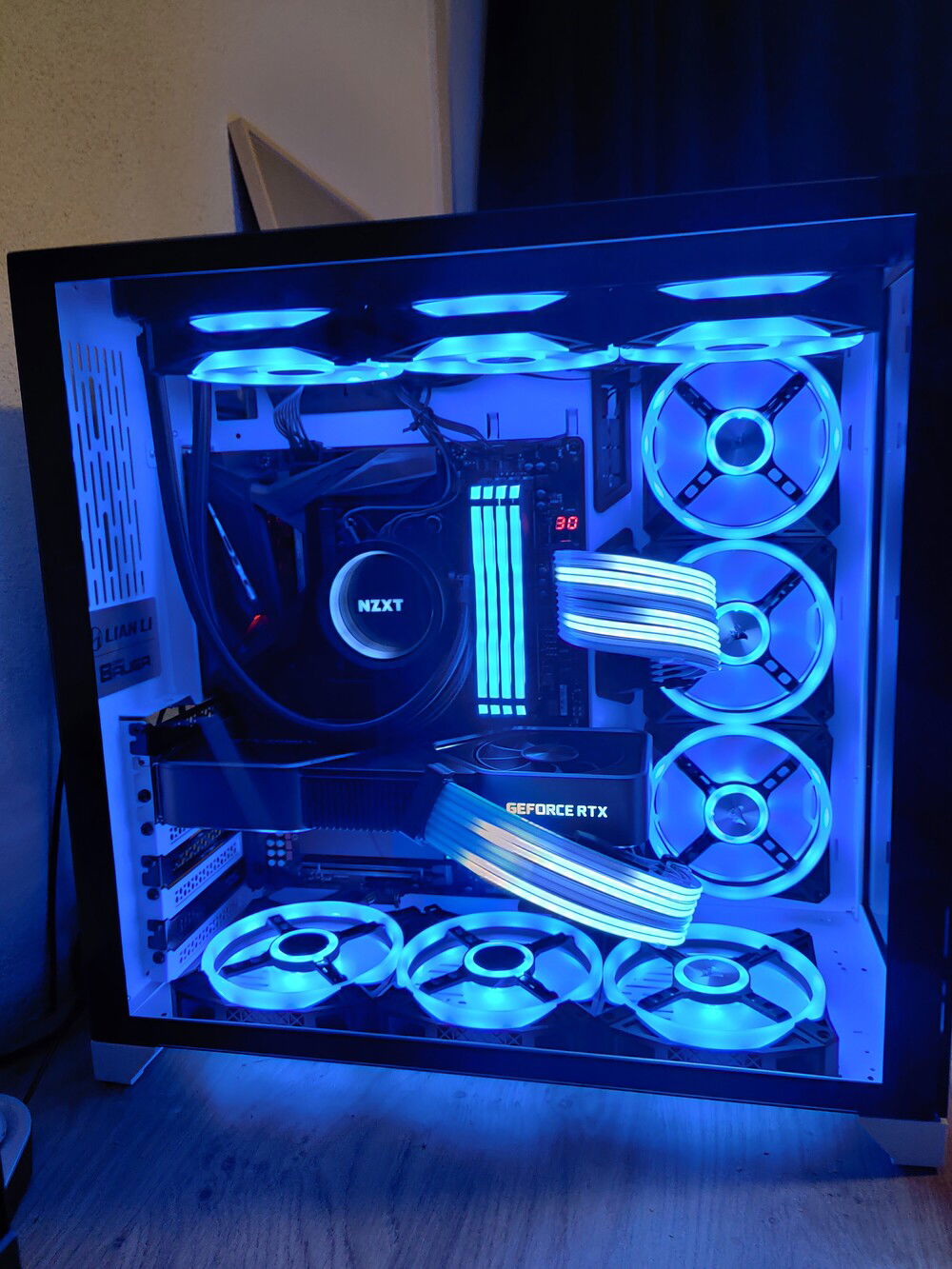 Lian li PC-O11 dynamic build with 9 fans. » builds.gg