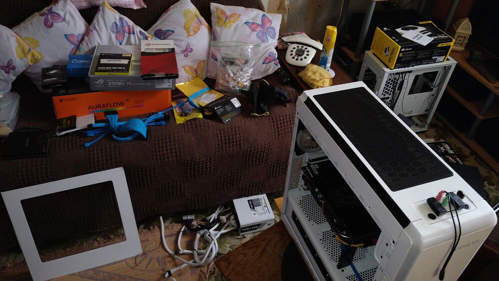 Man... the bomb-site is real... New pc case in background.