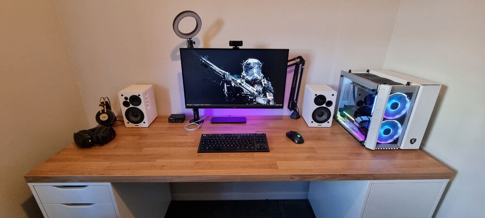 My Battlestation, in all its glory.