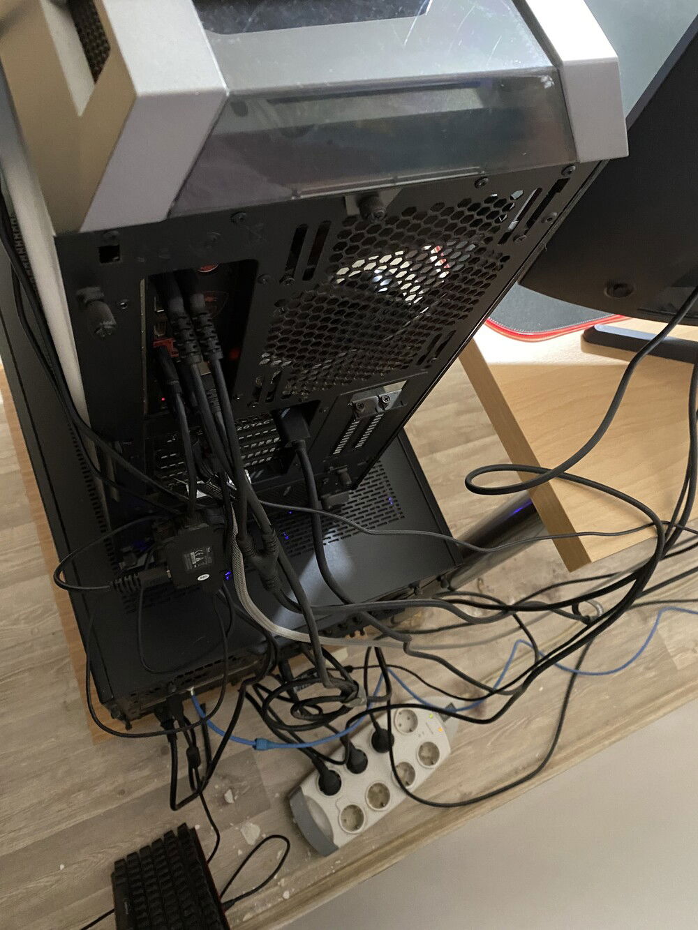 W10 Desktop Case Back