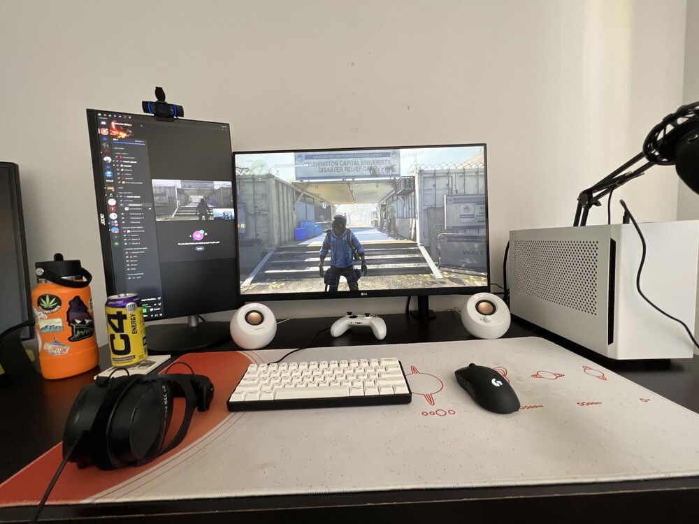 Left Monitor - Acer Nitro XF243Y Pbmiiprx 23.8" Full HD IPS Monitor