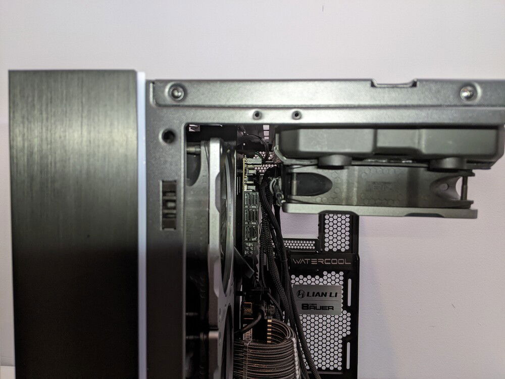 Again, great job by Lian Li. Plenty of space for cables/headers and even tubing