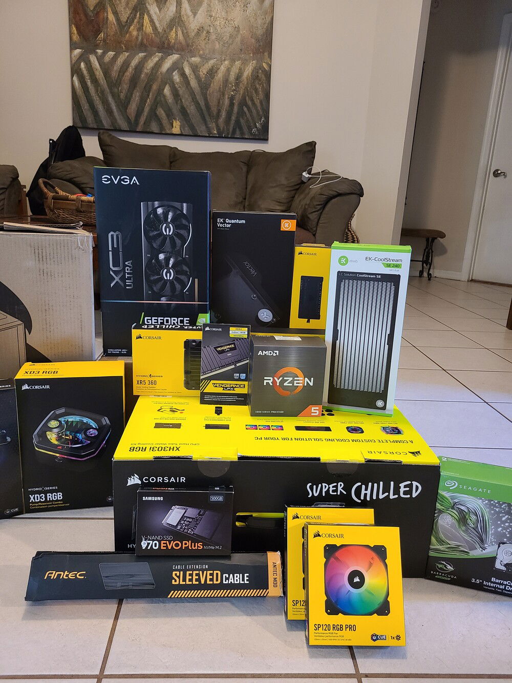 Mostly Corsair, with the exception of one radiator and GPU Waterblock from EKWB.