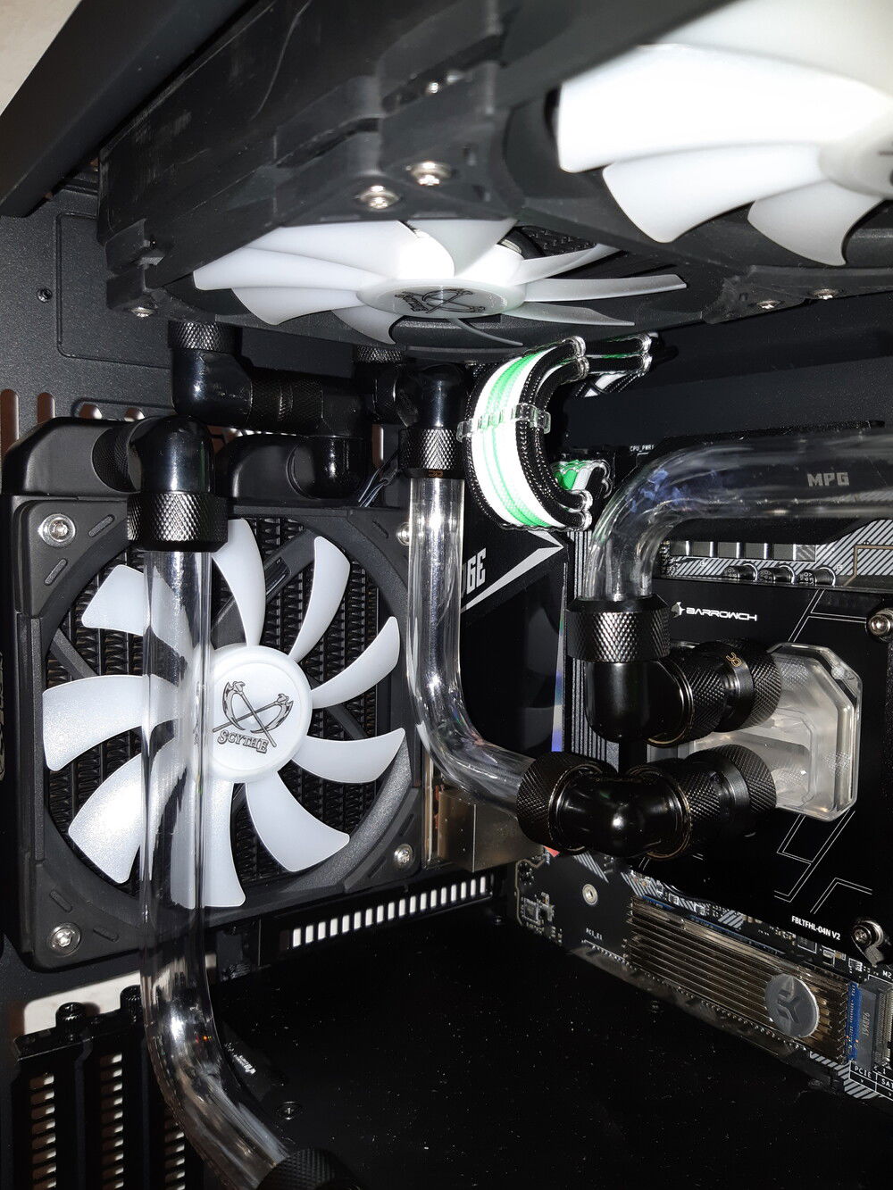 Final look of the radiator's connections. They are connected in series.