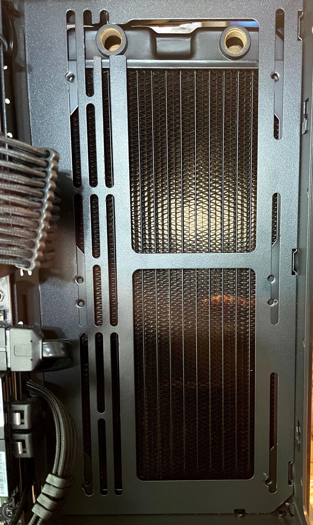 Modified the case for a 280mm black ice rad in the side position