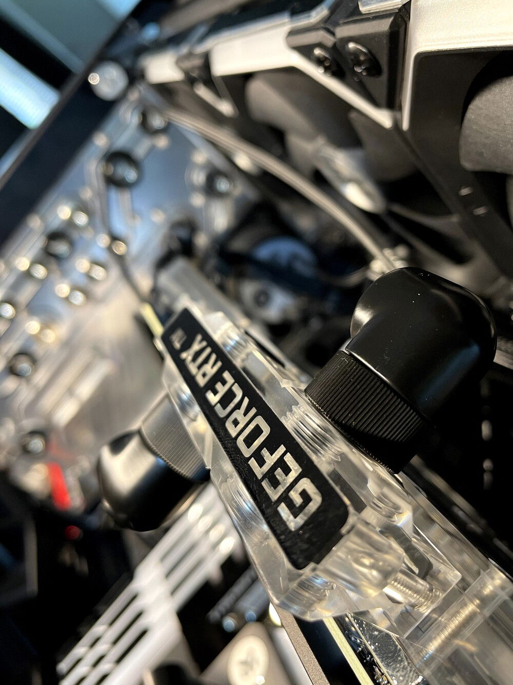 EK 90 bends to help with straight lines to the distro plate